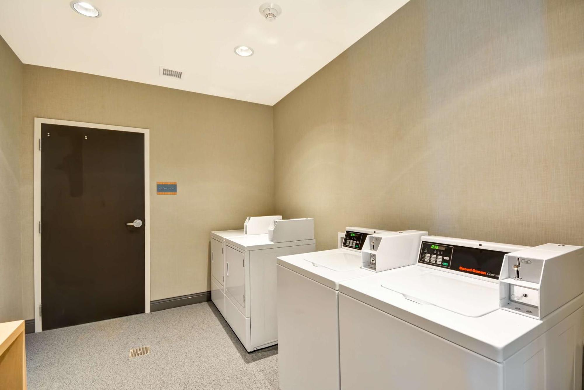 Home2 Suites By Hilton Charles Town Luaran gambar